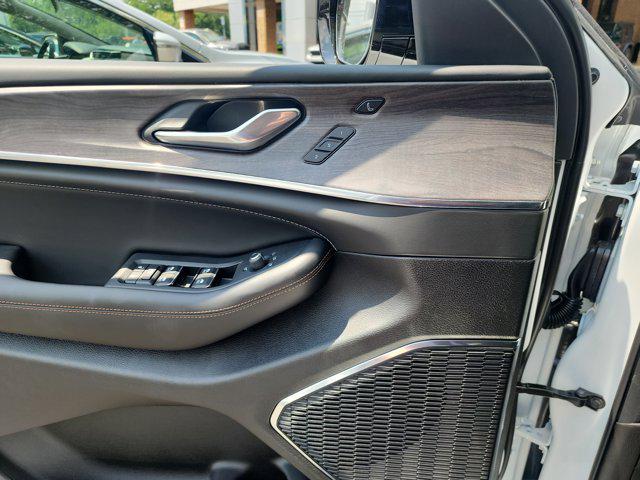 new 2025 Jeep Grand Cherokee car, priced at $57,935