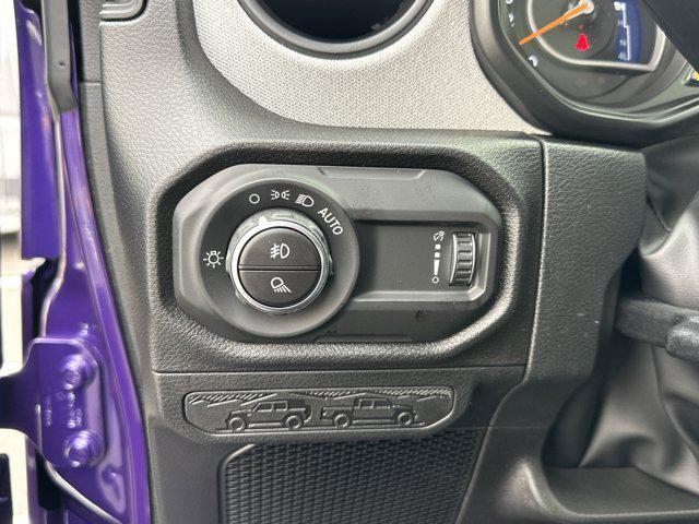 new 2026 Jeep Gladiator car, priced at $49,628