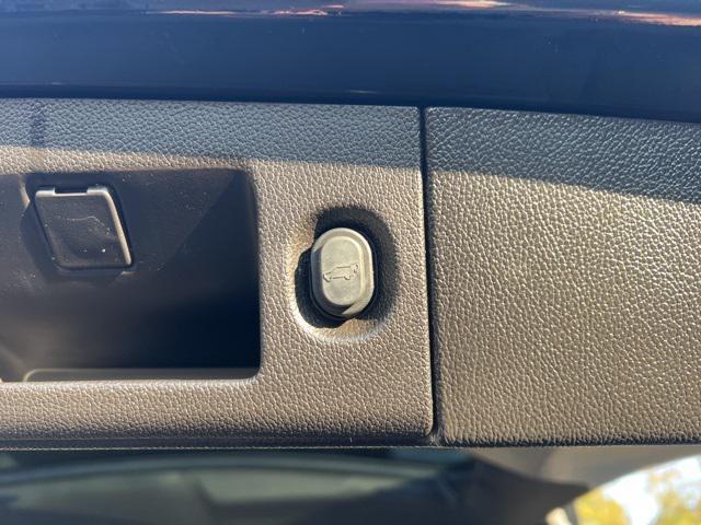 used 2018 GMC Yukon car, priced at $26,495