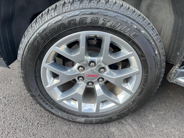 used 2018 GMC Yukon car, priced at $26,495