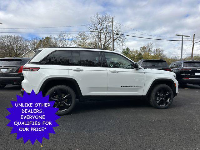 new 2025 Jeep Grand Cherokee car, priced at $40,298
