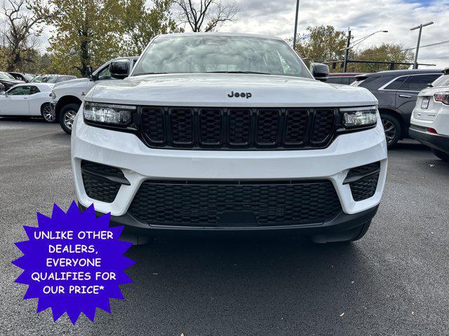 new 2025 Jeep Grand Cherokee car, priced at $40,298