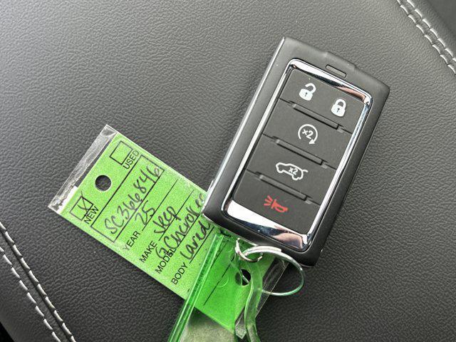 new 2025 Jeep Grand Cherokee car, priced at $41,198