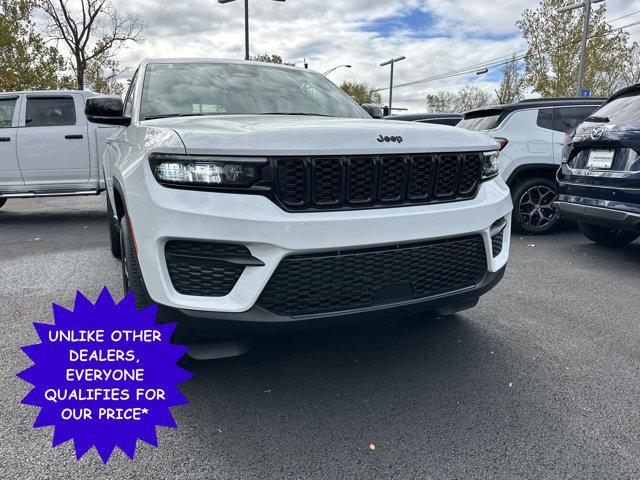 new 2025 Jeep Grand Cherokee car, priced at $40,298