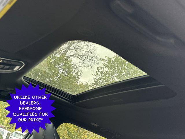 new 2025 Jeep Grand Cherokee car, priced at $40,298