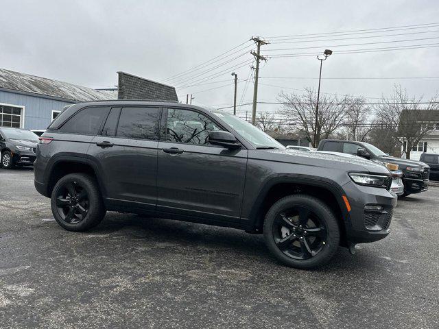 new 2025 Jeep Grand Cherokee car, priced at $46,535