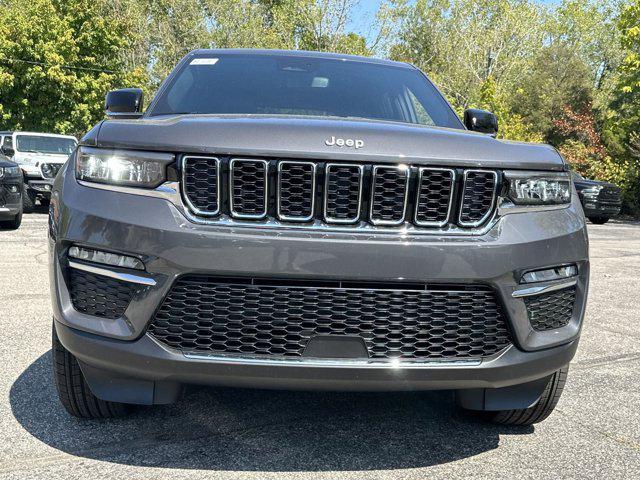 new 2025 Jeep Grand Cherokee car, priced at $45,295