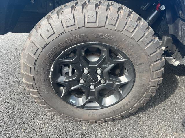 used 2023 Jeep Gladiator car, priced at $32,295