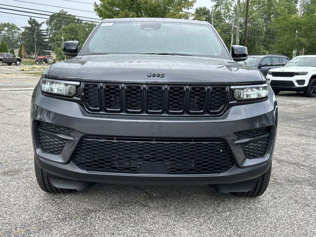 new 2024 Jeep Grand Cherokee car, priced at $40,675