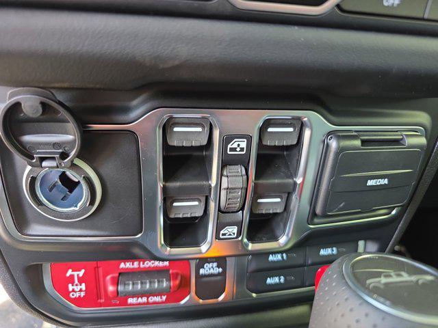 new 2025 Jeep Gladiator car, priced at $54,265