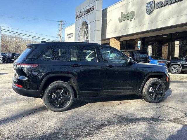 new 2025 Jeep Grand Cherokee car, priced at $46,535