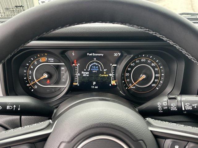new 2025 Jeep Wrangler car, priced at $48,385