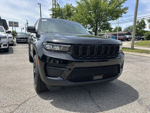 new 2024 Jeep Grand Cherokee car, priced at $50,170