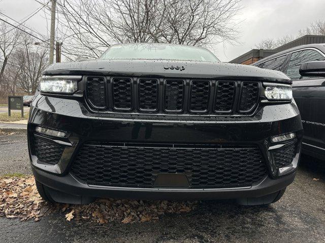 new 2025 Jeep Grand Cherokee car, priced at $46,535