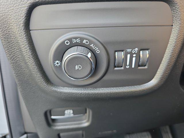 new 2025 Jeep Grand Cherokee car, priced at $45,283