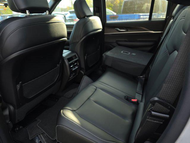 new 2025 Jeep Grand Cherokee car, priced at $45,283