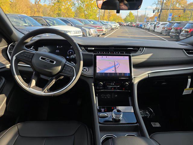 new 2025 Jeep Grand Cherokee car, priced at $45,283