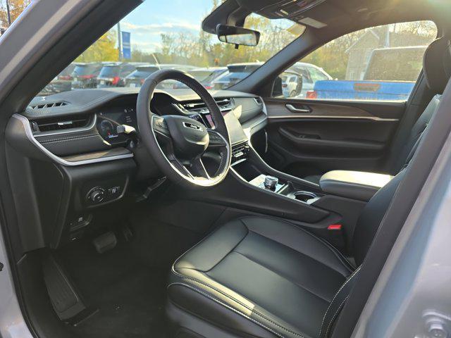 new 2025 Jeep Grand Cherokee car, priced at $45,283