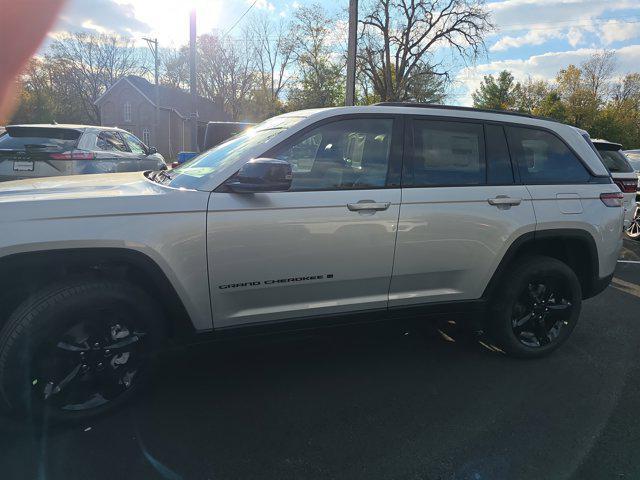 new 2025 Jeep Grand Cherokee car, priced at $45,283