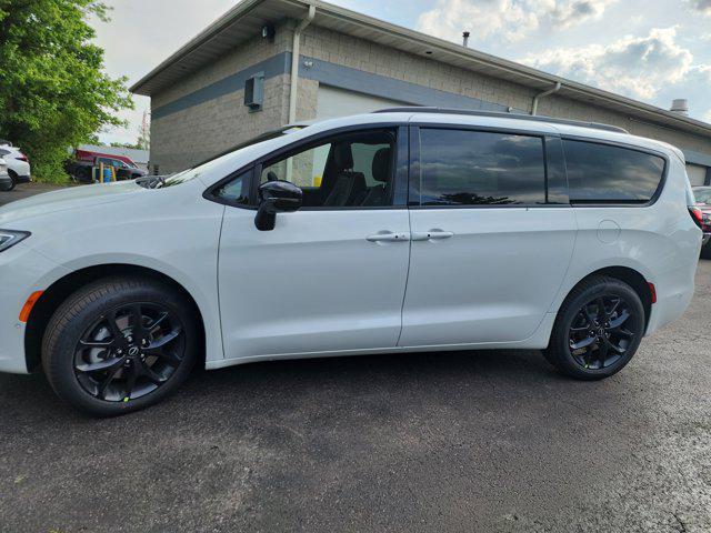 new 2025 Chrysler Pacifica car, priced at $55,840