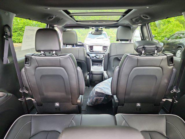 new 2025 Chrysler Pacifica car, priced at $55,840