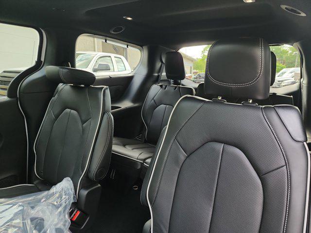 new 2025 Chrysler Pacifica car, priced at $55,840