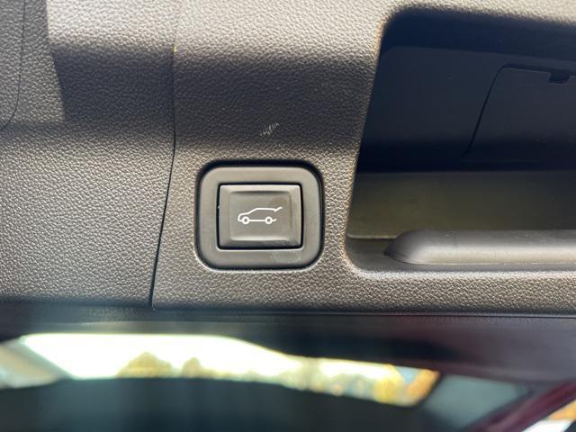 used 2023 GMC Acadia car, priced at $26,995