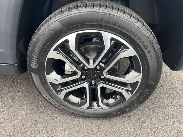 used 2023 Jeep Compass car, priced at $21,995