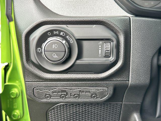 new 2025 Jeep Gladiator car, priced at $44,785