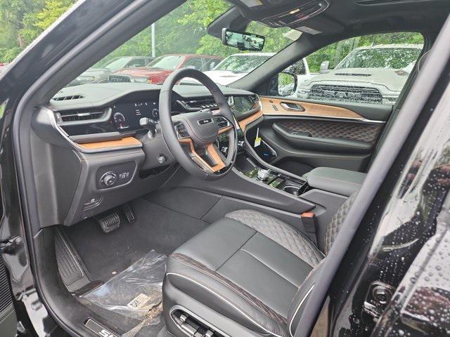 new 2025 Jeep Grand Cherokee car, priced at $65,490