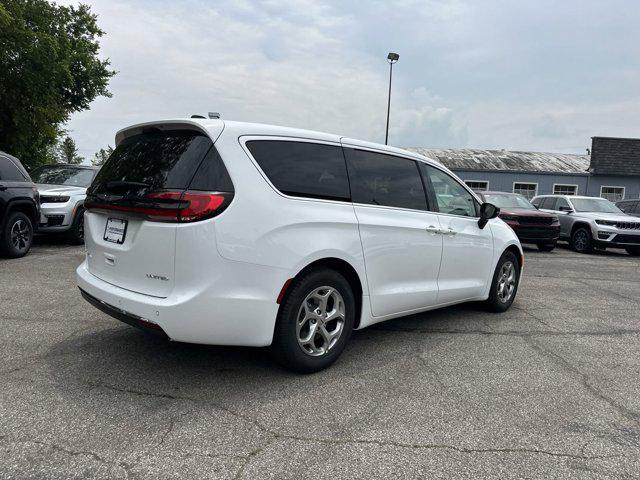 new 2024 Chrysler Pacifica car, priced at $50,025