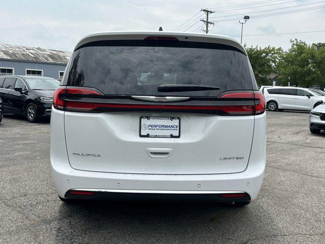 new 2024 Chrysler Pacifica car, priced at $50,025