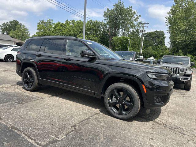 new 2024 Jeep Grand Cherokee L car, priced at $52,170