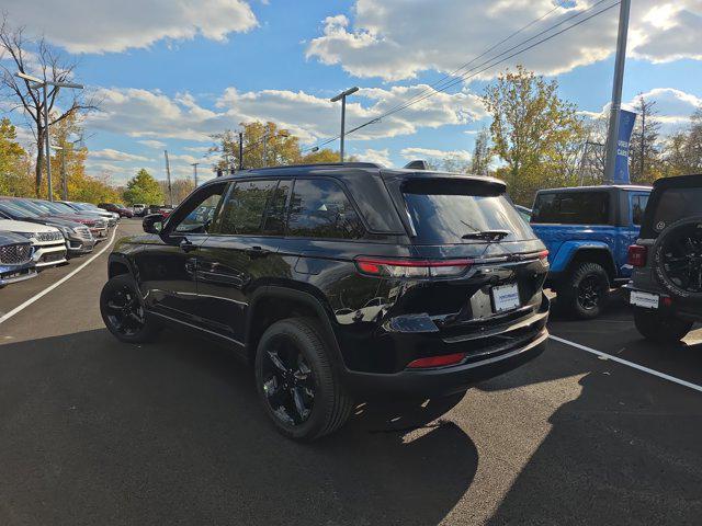 new 2025 Jeep Grand Cherokee car, priced at $40,888
