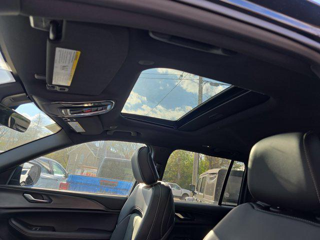 new 2025 Jeep Grand Cherokee car, priced at $40,888