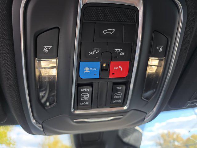 new 2025 Jeep Grand Cherokee car, priced at $40,888