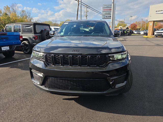 new 2025 Jeep Grand Cherokee car, priced at $40,888