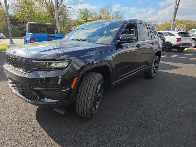 new 2025 Jeep Grand Cherokee car, priced at $40,888