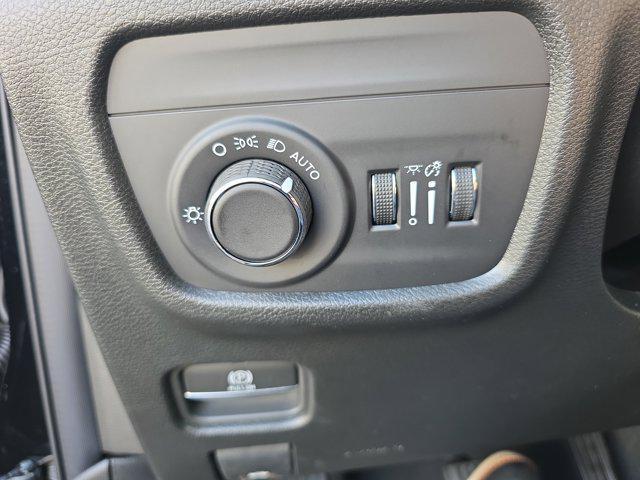 new 2025 Jeep Grand Cherokee car, priced at $40,888