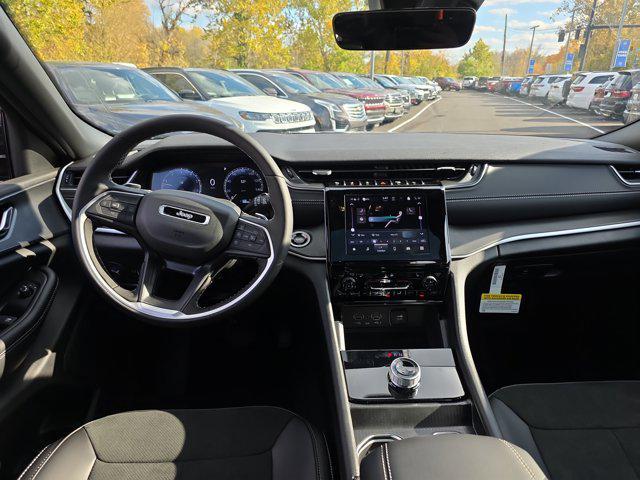 new 2025 Jeep Grand Cherokee car, priced at $40,888