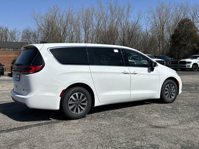 new 2024 Chrysler Pacifica Hybrid car, priced at $52,995