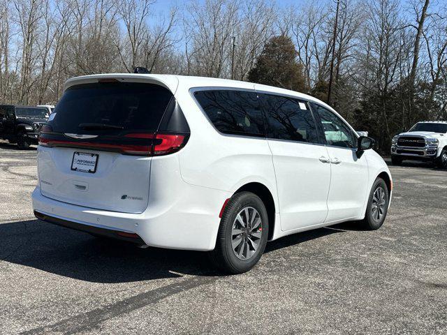 new 2024 Chrysler Pacifica Hybrid car, priced at $52,995