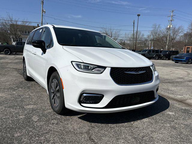 new 2024 Chrysler Pacifica Hybrid car, priced at $52,995