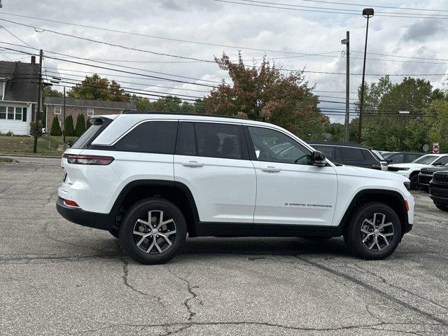 new 2025 Jeep Grand Cherokee car, priced at $44,700