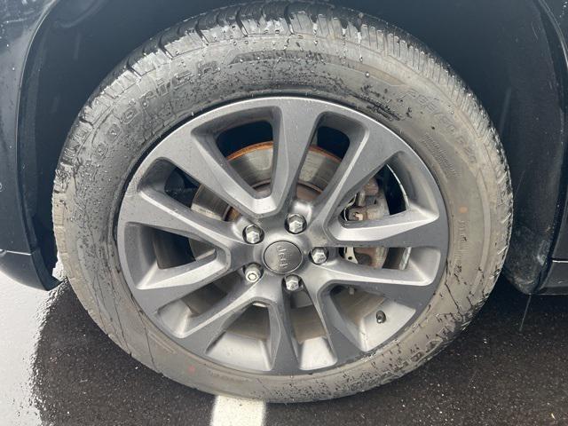 used 2018 Jeep Grand Cherokee car, priced at $15,495