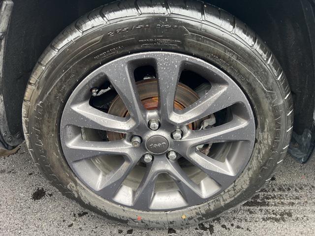 used 2018 Jeep Grand Cherokee car, priced at $15,495