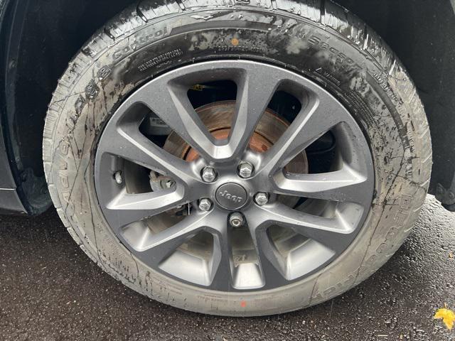 used 2018 Jeep Grand Cherokee car, priced at $15,495