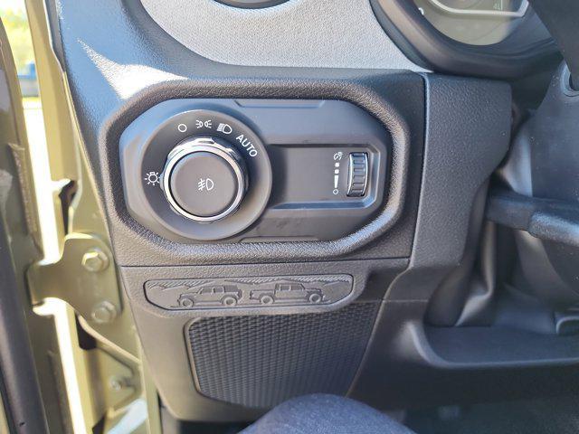 new 2025 Jeep Wrangler car, priced at $45,628