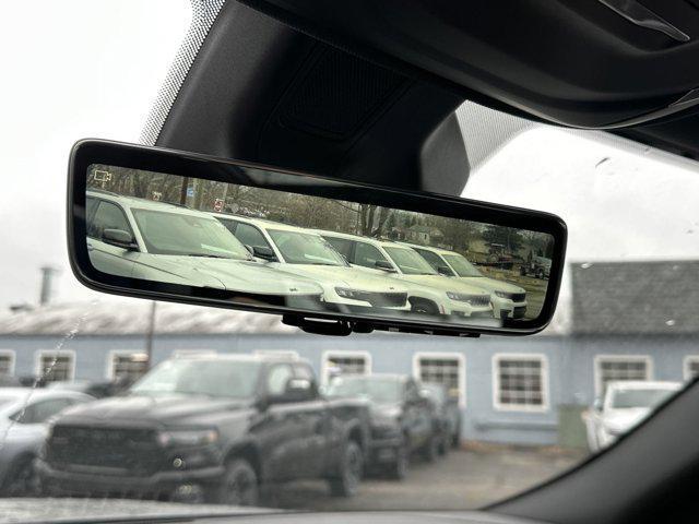 new 2025 Jeep Grand Cherokee car, priced at $49,460