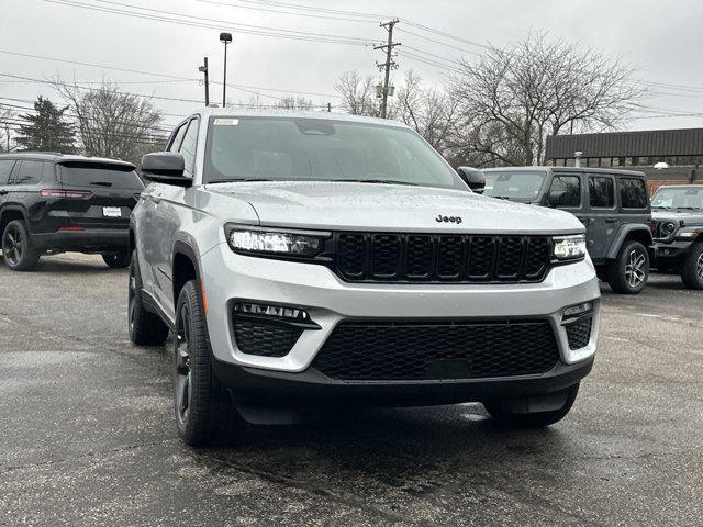 new 2025 Jeep Grand Cherokee car, priced at $46,535